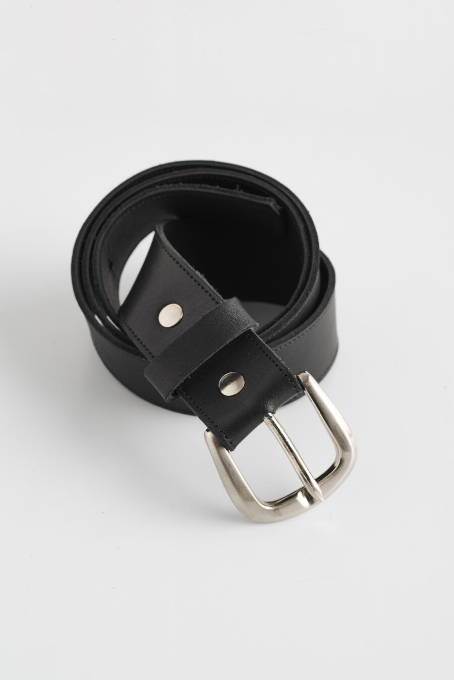 Cinto Urus negro y plateado 105cm