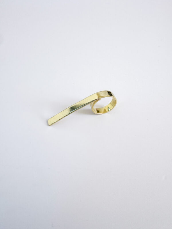 Anillo Nocta dorado